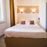 Hotel Le Rabelais 3*
