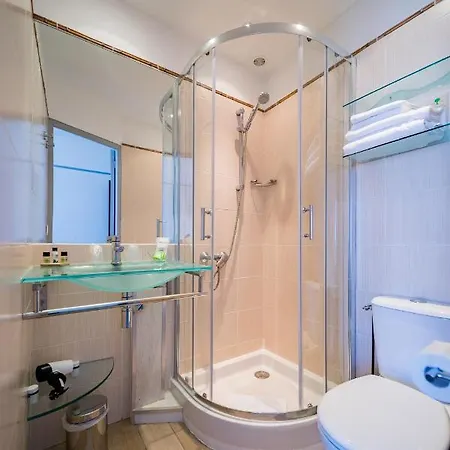 Hotel Le Rabelais 3*
