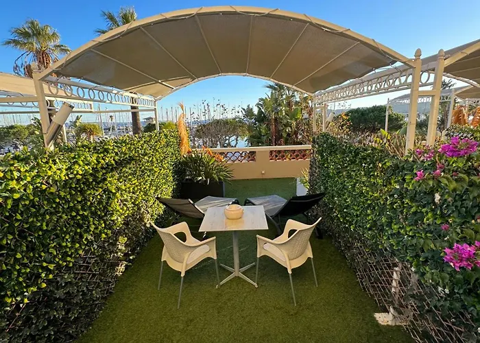 Hotell Le Rabelais Le Lavandou