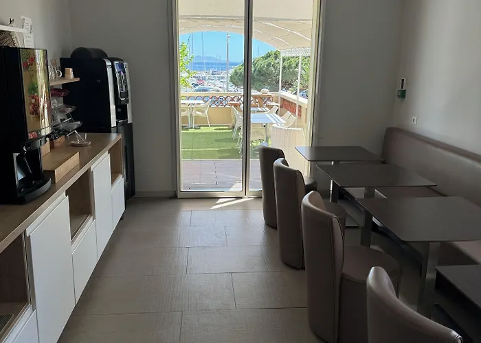 Hotell Le Rabelais Le Lavandou