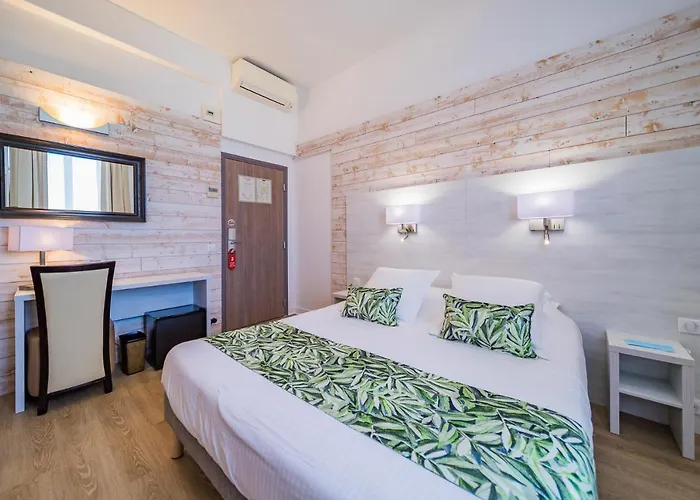 Le Rabelais 3* Le Lavandou