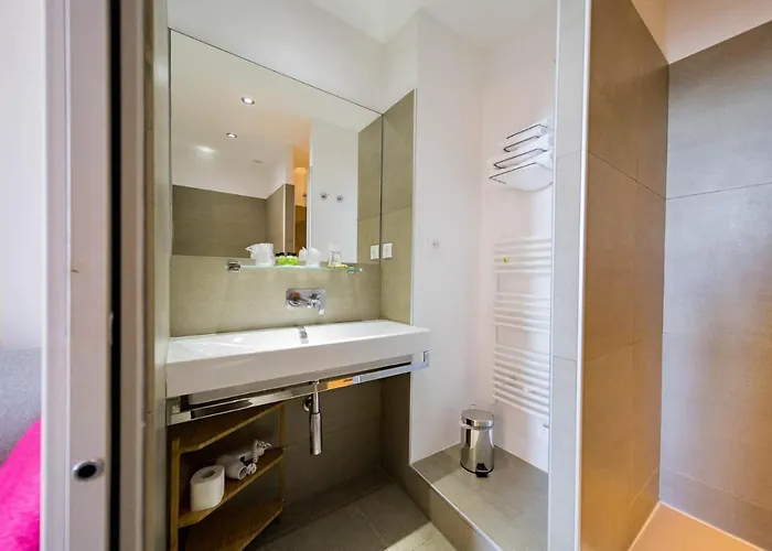 Le Rabelais Hotell Le Lavandou