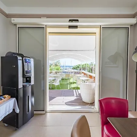 Le Rabelais 3* Le Lavandou