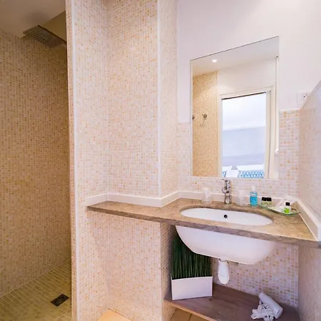 Hotel Le Rabelais Le Lavandou