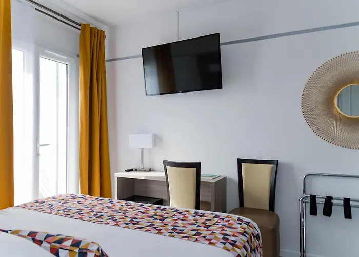 Hotel Le Rabelais 3*